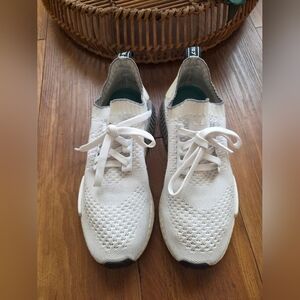 Adidas NMD R1 Primeknit Sneakers